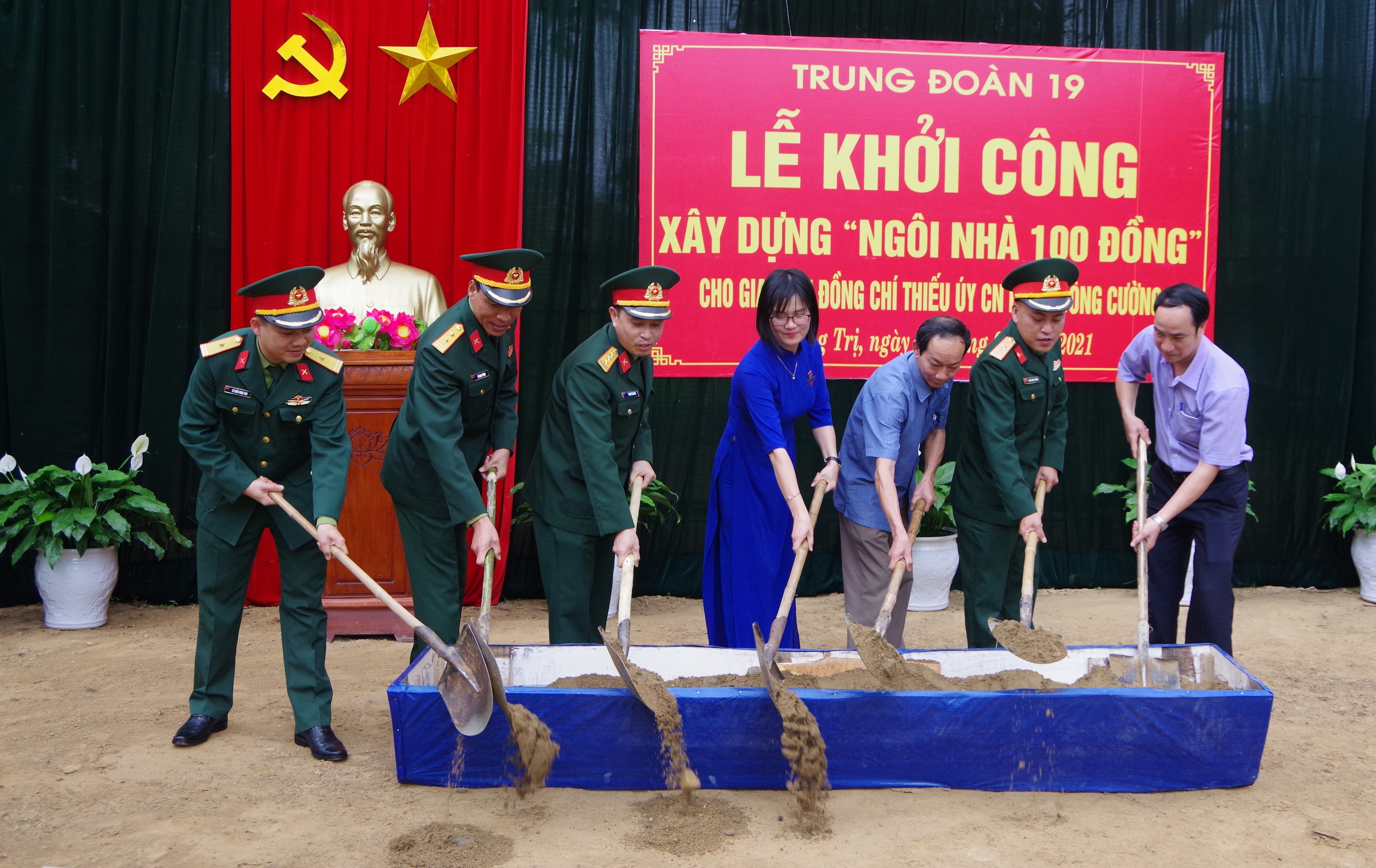 Xây dựng “Ngôi nhà 100 đồng” tặng quân nhân có hoàn cảnh khó khăn